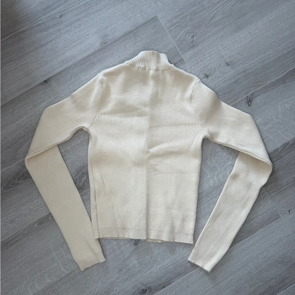 Brandy Melville Ribbed Zip Sweater Cream Cropped OS Mock Neck - Picture 6 of 6